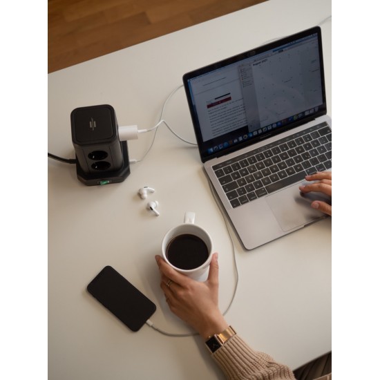 Brennenstuhl Tower Πολύπριζο 8 Θέσεων με Διακόπτη, 4 Θύρες USB και Καλώδιο 2m/ H05VV-F/ 3G1,5 Black (1153560000)